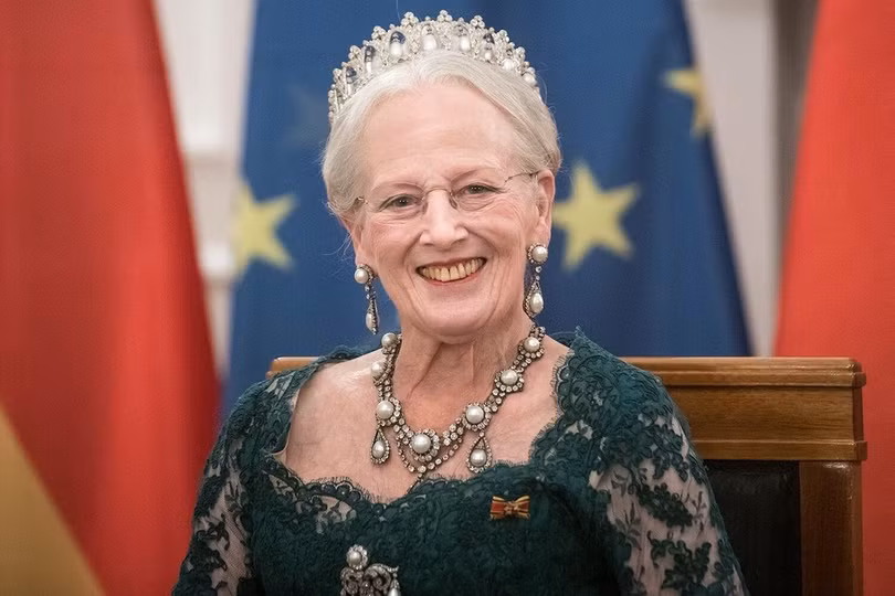 Nữ hoàng Đan Mạch bỏ tước hiệu của 4 cháu nội