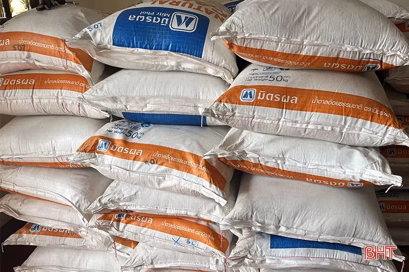 Bắt giữ xe chở 2,8 tấn đường nhập lậu lưu thông qua địa bàn Hà Tĩnh