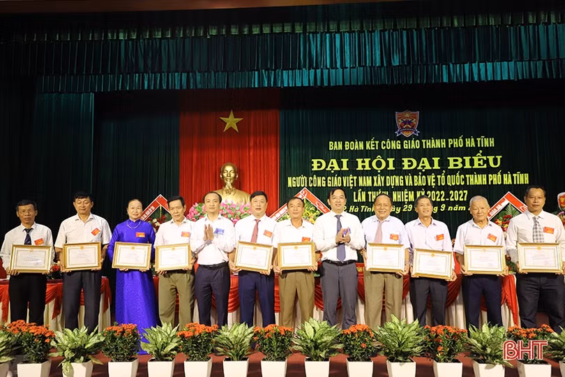 Người Công giáo TP Hà Tĩnh đoàn kết, chung tay xây dựng và bảo vệ Tổ quốc