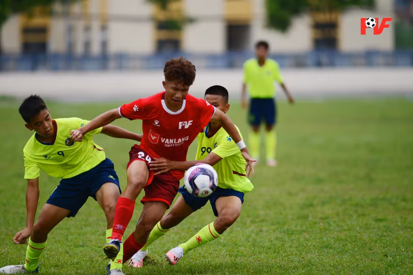 Bóng đá trẻ Hà Tĩnh: Tia hy vọng sau chuỗi “chảy máu” tài năng