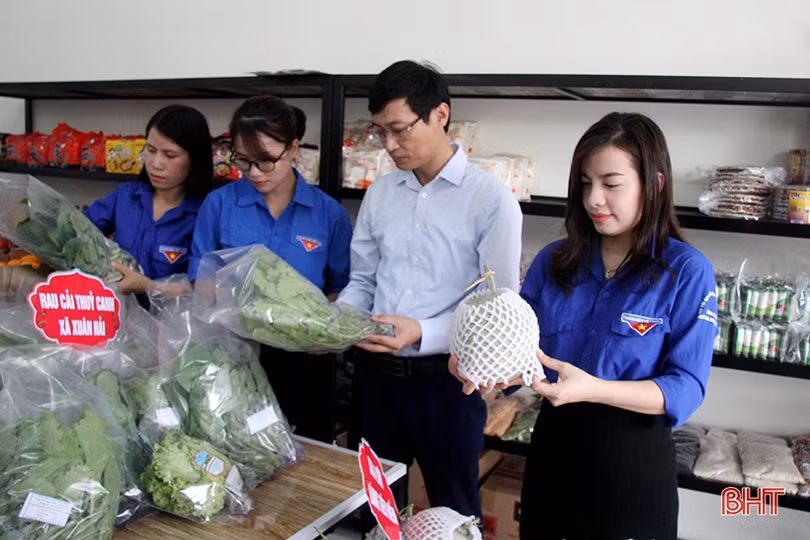Ra mắt cửa hàng sản phẩm OCOP do thanh niên làm chủ ở Nghi Xuân