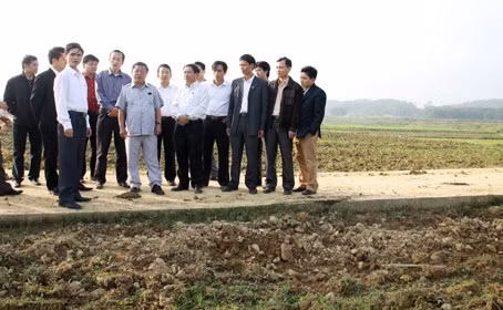 ...và kiểm tra thực địa hệ thống GTTL nội đồng