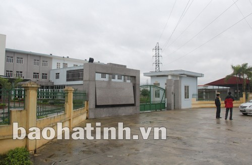 Doanh nghiệp KCB tư nhân An Hòa Phát (nay đã bán lại cho Bệnh viện Mắt Sài Gòn) nơi diễn ra việc tranh chấp xây dựng giữa anh Hoàng Văn Hậu và ông Tạ Quang Hùng.