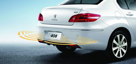 Đuôi xe thanh thoát, lịch lãm Đuôi xe thanh thoát, lịch lãm