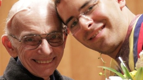 Người cứu rỗi hàng triệu đứa trẻ bằng âm nhạc ảnh 2 Người cứu rỗi hàng triệu đứa trẻ bằng âm nhạc ảnh 2