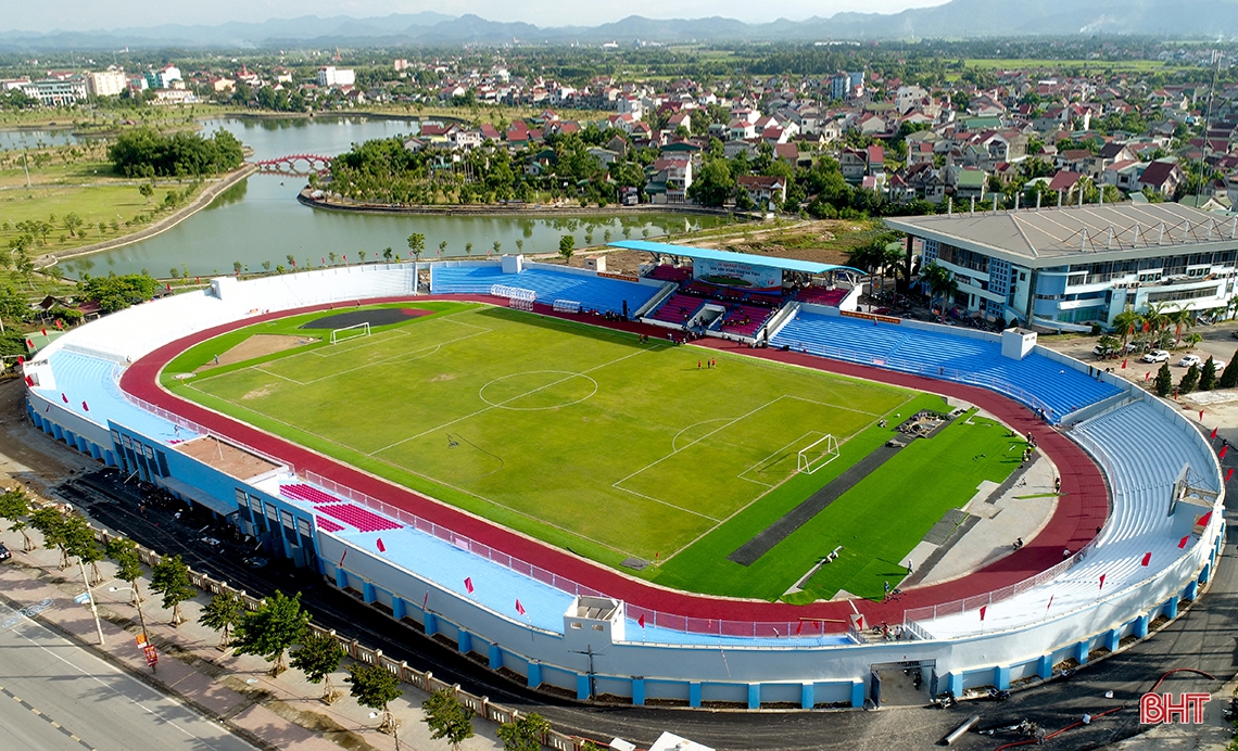 Sân vận động Hà Tĩnh sẵn sàng cho ngày khánh thành
