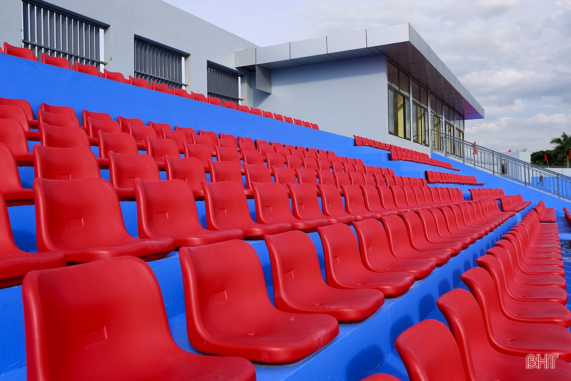 Sân vận động Hà Tĩnh sẵn sàng cho ngày khánh thành