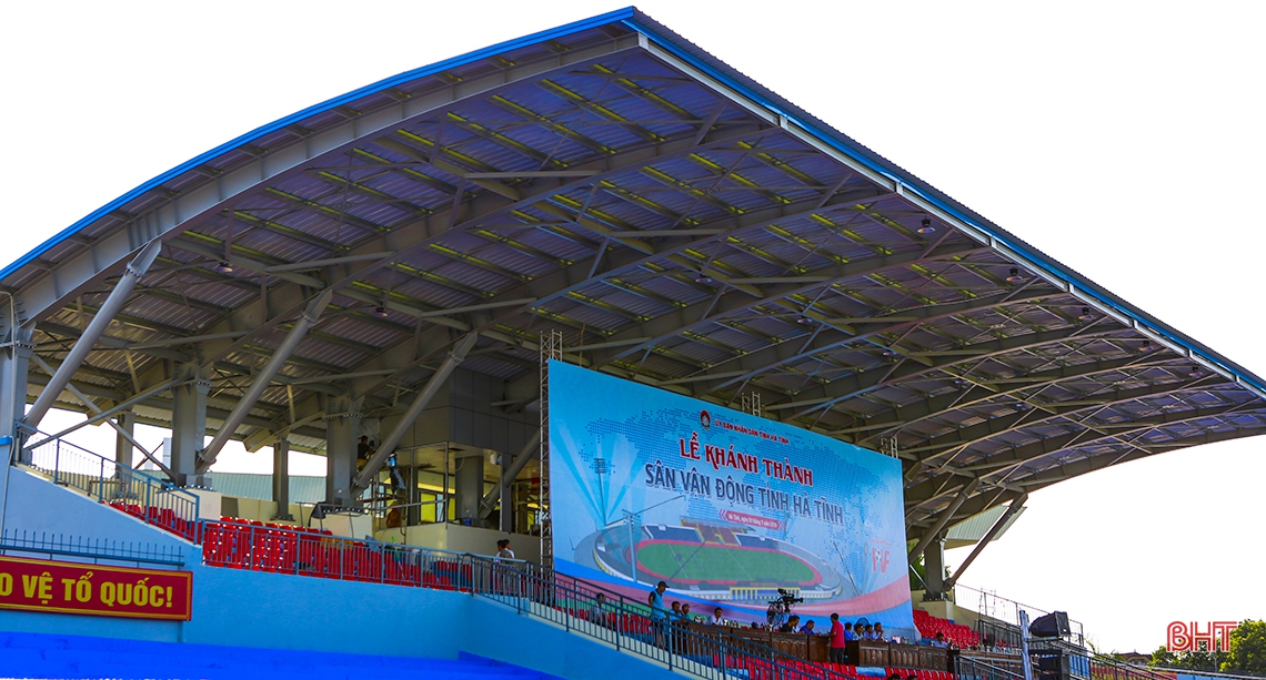 Sân vận động Hà Tĩnh sẵn sàng cho ngày khánh thành