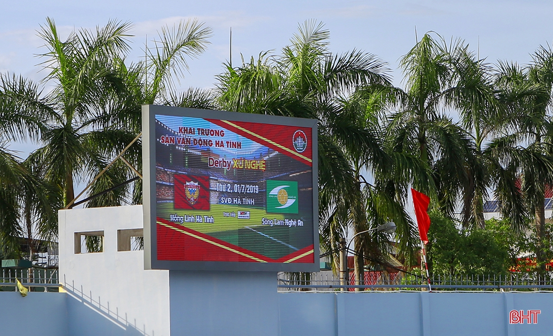 Sân vận động Hà Tĩnh sẵn sàng cho ngày khánh thành