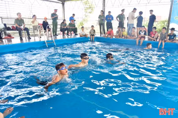 Chung tay phòng đuối nước cho học sinh hoàn cảnh khó khăn