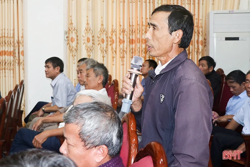 Thường trực Huyện ủy Can Lộc đối thoại với gần 200 bí thư chi bộ thôn, tổ dân phố