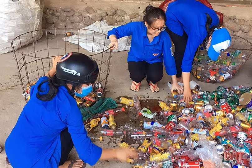 Học sinh Hà Tĩnh sẻ chia yêu thương từ các CLB thiện nguyện