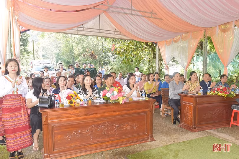 Bà con dân tộc Chứt vui Tết Cha Leng