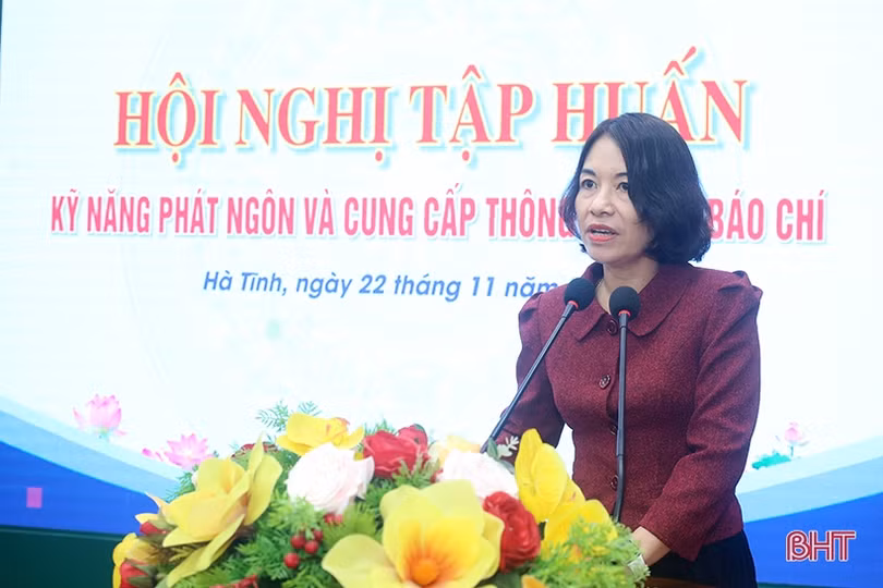 Nâng cao kỹ năng phát ngôn và cung cấp thông tin báo chí cho cán bộ BHXH Hà Tĩnh