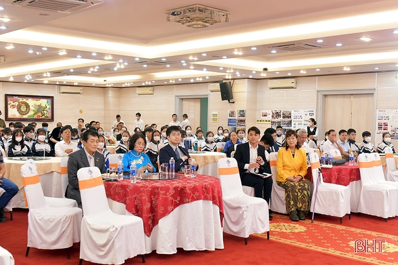 Trao 97 suất học bổng JIFA cho học sinh hoàn cảnh khó khăn ở Hà Tĩnh