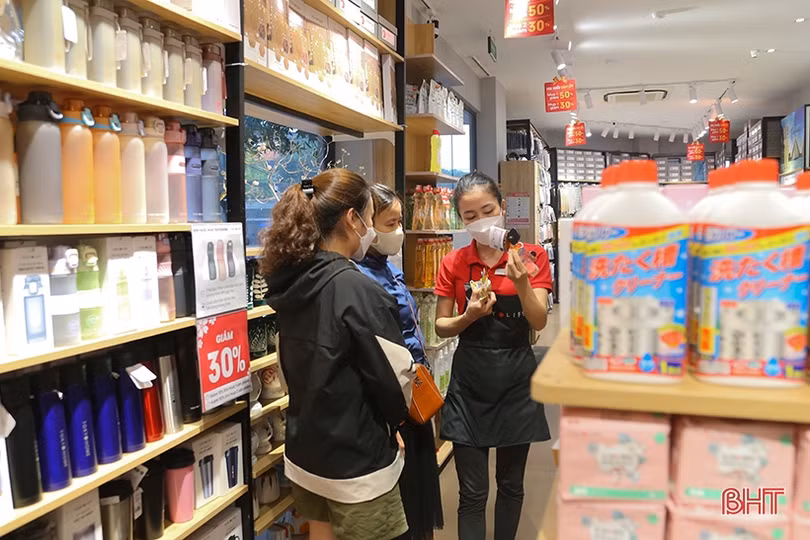 Ngành bán lẻ Hà Tĩnh đón “sóng” mua sắm dịp cuối năm