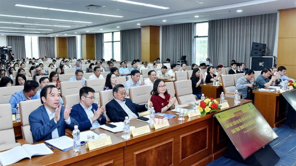 Cầu nối giữa Quốc hội và cử tri