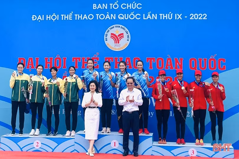 VĐV đua thuyền Hà Tĩnh giành 8 huy chương tại Đại hội TDTT toàn quốc lần thứ IX