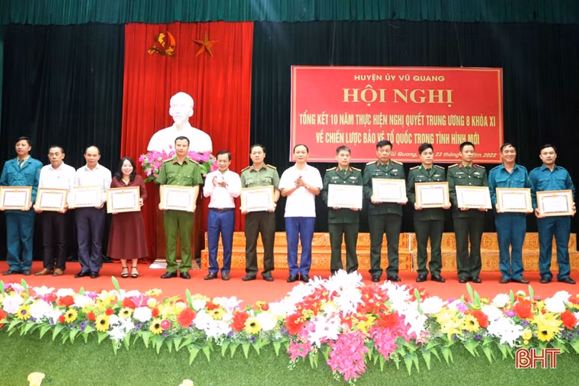 Vũ Quang giữ vững QP-AN, thúc đẩy phát triển KT-XH