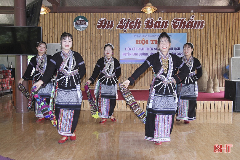 Hà Tĩnh tham quan, học hỏi mô hình du lịch cộng đồng ở các tỉnh Tây Bắc