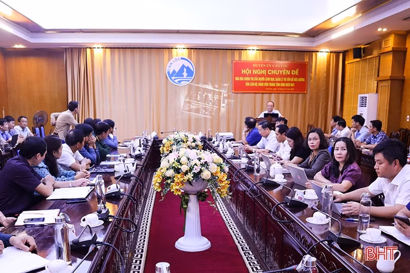 Can Lộc quán triệt chuyên đề về văn hóa chính trị và vấn đề nêu gương cho hơn 7.000 cán bộ, đảng viên