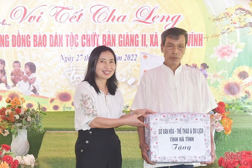 Bà con dân tộc Chứt vui Tết Cha Leng