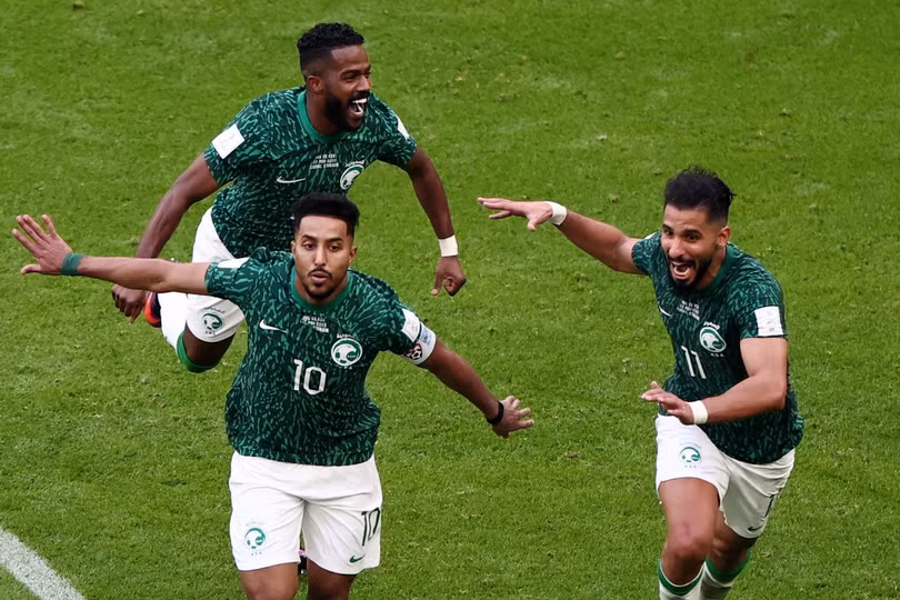 Pháp ngược dòng thắng Australia 4-1