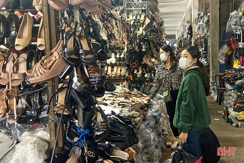 Ngành bán lẻ Hà Tĩnh đón “sóng” mua sắm dịp cuối năm