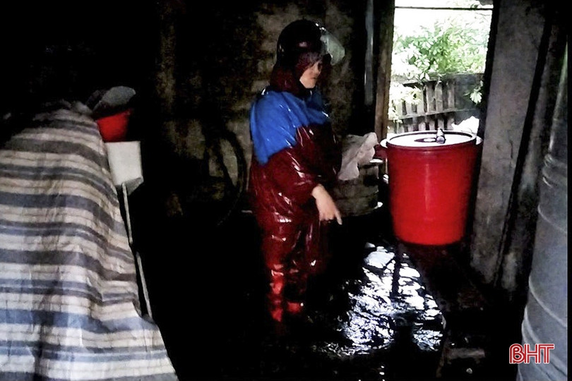 Mương thoát nước quá cao, một thôn ở Lộc Hà hễ mưa là ngập