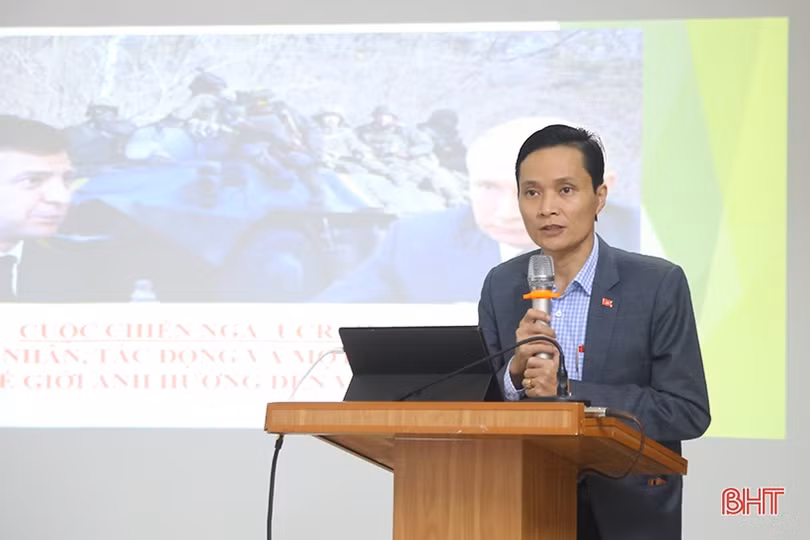 Cán bộ các sở, ngành, địa phương tập huấn về công tác thông tin đối ngoại