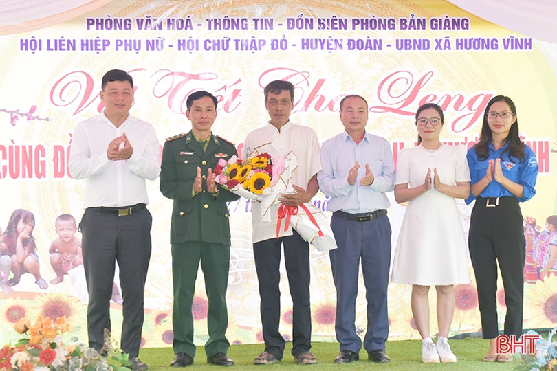 Bà con dân tộc Chứt vui Tết Cha Leng