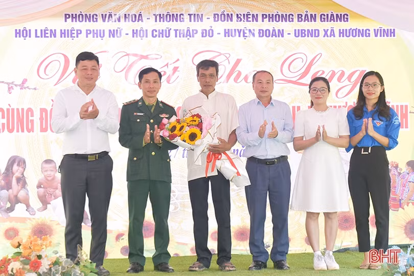 Bà con dân tộc Chứt vui Tết Cha Leng