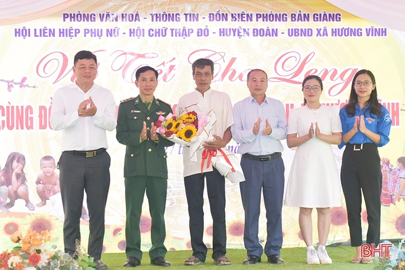 Bà con dân tộc Chứt vui Tết Cha Leng