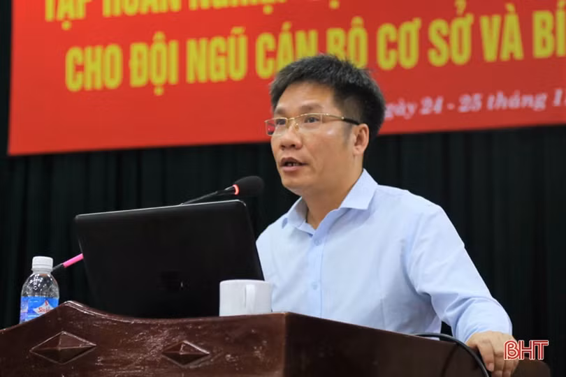 Bồi dưỡng kiến thức, kỹ năng cho gần 300 cán bộ cơ sở và bí thư chi bộ tại Thạch Hà