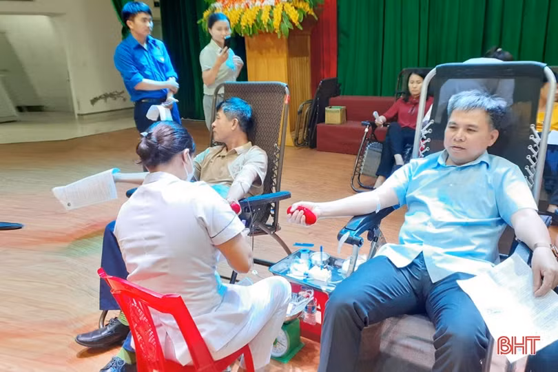 Thị xã Hồng Lĩnh thu hơn 100 đơn vị máu trong ngày hội hiến máu tình nguyện