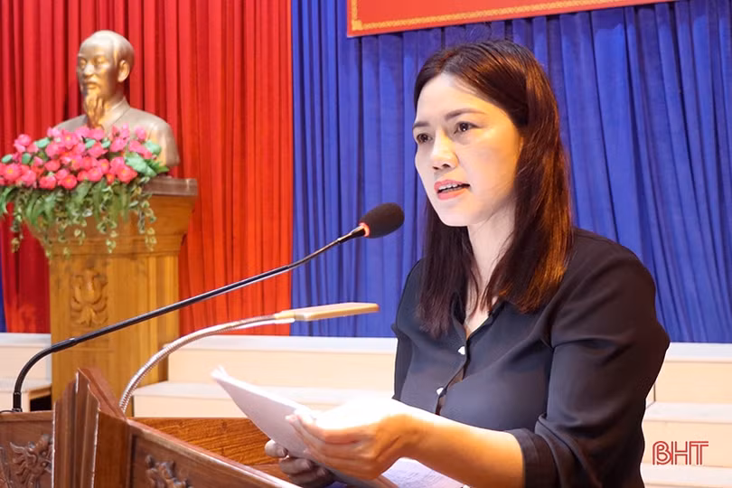 Thường trực Huyện ủy Can Lộc đối thoại với gần 200 bí thư chi bộ thôn, tổ dân phố