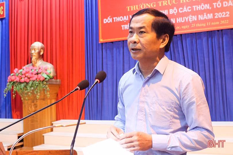 Thường trực Huyện ủy Can Lộc đối thoại với gần 200 bí thư chi bộ thôn, tổ dân phố