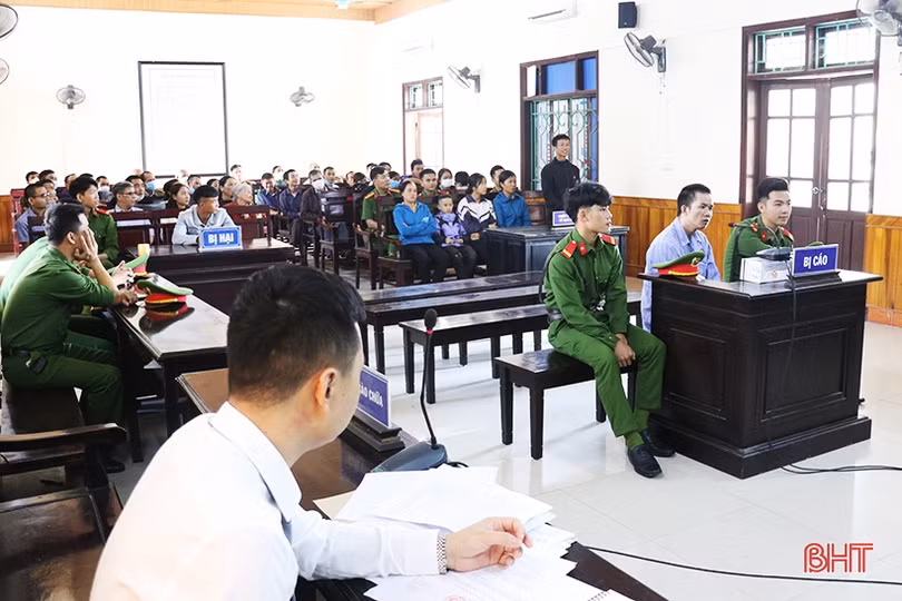 “Trả ơn” hàng xóm bằng nhát dao chí mạng