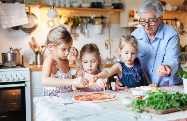 Những quốc gia sẽ trở thành “vương quốc người già”