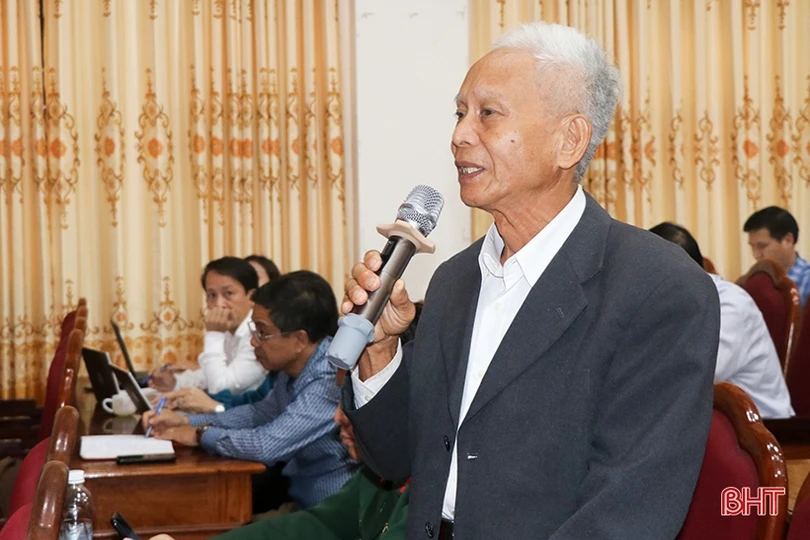 Thường trực Huyện ủy Can Lộc đối thoại với gần 200 bí thư chi bộ thôn, tổ dân phố