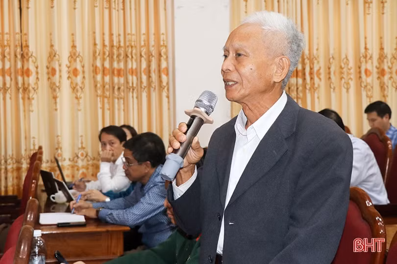 Thường trực Huyện ủy Can Lộc đối thoại với gần 200 bí thư chi bộ thôn, tổ dân phố