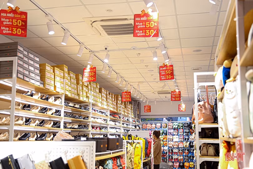Ngành bán lẻ Hà Tĩnh đón “sóng” mua sắm dịp cuối năm