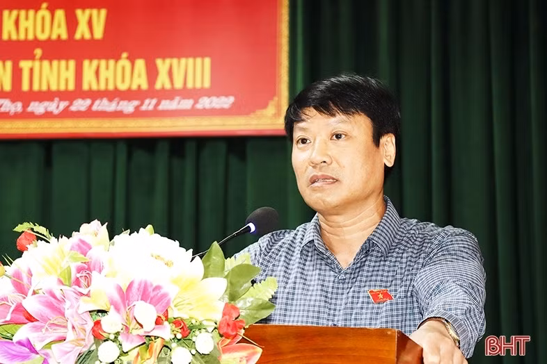 Cử tri các địa phương kiến nghị những vấn đề liên quan đến phát triển sản xuất, xây dựng hạ tầng