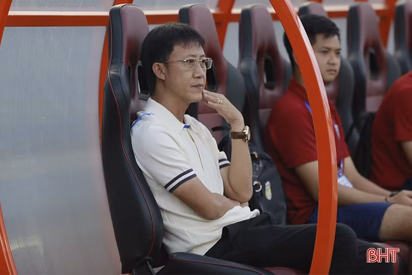 Hồng Lĩnh Hà Tĩnh thanh lý hàng loạt cầu thủ chuẩn bị cho mùa giải V.League 2023