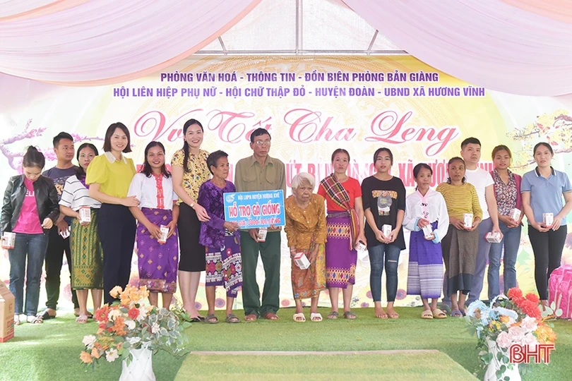 Bà con dân tộc Chứt vui Tết Cha Leng