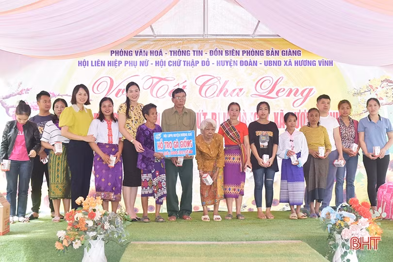 Bà con dân tộc Chứt vui Tết Cha Leng