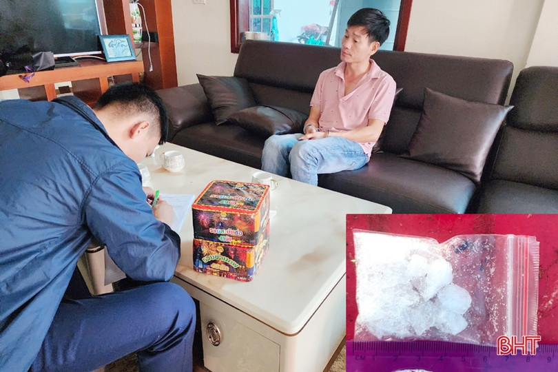 Công an Thạch Hà bắt quả tang đối tượng tàng trữ trái phép chất ma túy và pháo