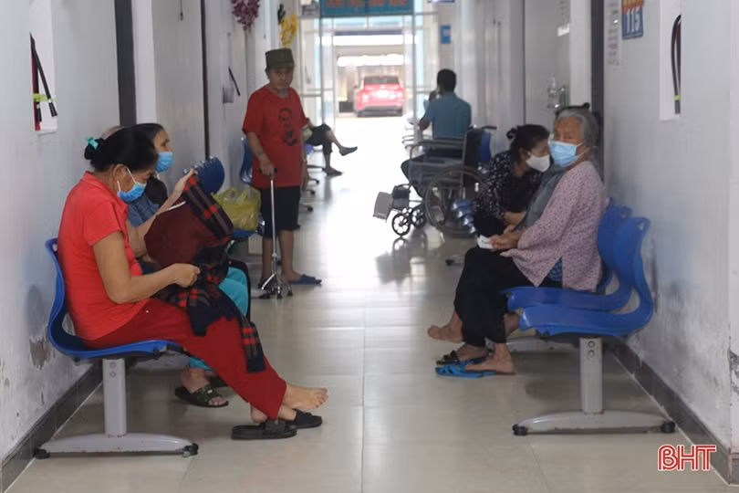 Xây dựng môi trường không khói thuốc lá ở Bệnh viện Y học cổ truyền