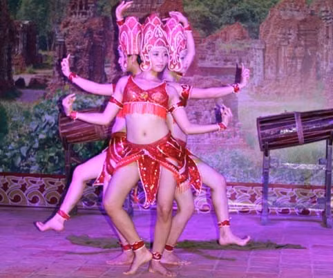 Vũ điệu apshara tại thánh địa Mỹ Sơn