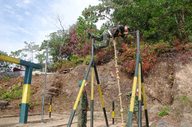 Gần 200 chiến sỹ “đội nắng” tranh tài tại hội thao quốc phòng